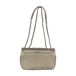Chanel – Verzierte Chevron-Überschlagtasche mit Kettenpailletten – 10er