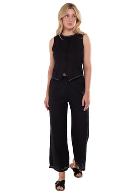Schwarze Hose mit Kontraststickerei und Nahtdetail