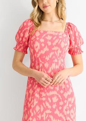Pinkes Viskose-Midikleid mit Tiermuster und quadratischem Ausschnitt
