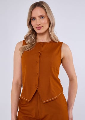 Rostfarbener Baumwollmantel mit Kontrastnähten und Taille