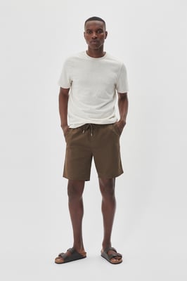 Shorts Gerade Passform dark brown