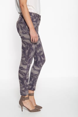 Amor, Truth & Trust Damen ATT JEANS Stretchhose mit Hahnentrittmuster und floralen Akzenten Lola lila