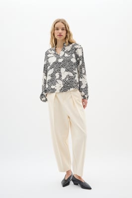 Langarm-Bluse Relaxed fit GraphicFlower Black/PowderBeig floral