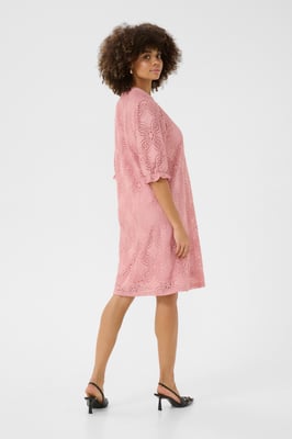 Kleid Relaxed fit pink