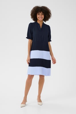 Kleid Feminine blue