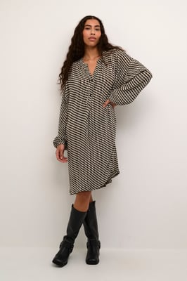 Kleid Oversize fit black white