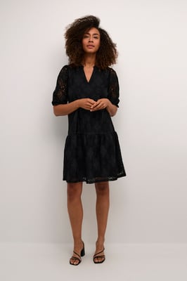 Kleid mit lockerem Schnitt black
