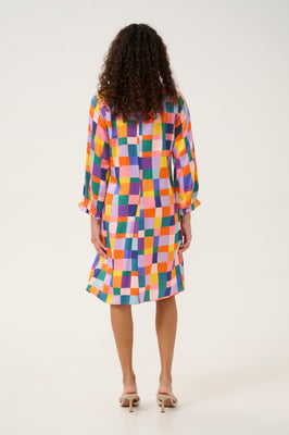 Kleid mit femininer Silhouette multicolour