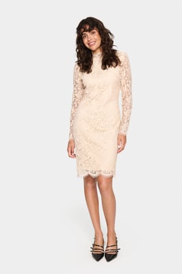 Kleid Fitted offwhite