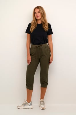 Caprihose Regular fit Grape Leaf green