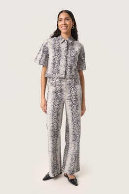 Pants Suiting Gerade Passform Grey Snake Print grey