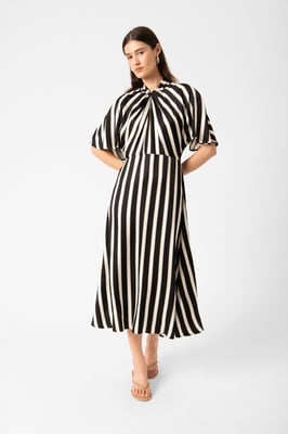 Kleid SLClero Feminine Form white black