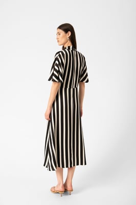 Kleid SLClero Feminine Form white black
