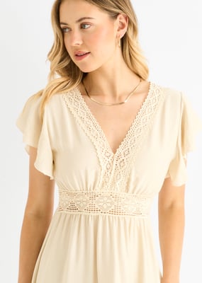 Beigegehäkeltes Midikleid mit elastischer Taille und Spitzeneinsatz