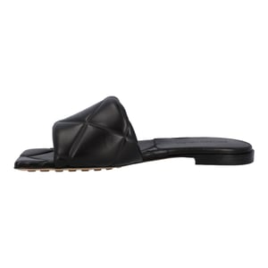 Bottega Veneta Damen Gummi Lido Flache Sandale aus schwarzem Lammleder