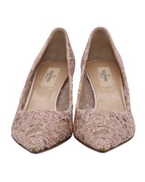 Valentino – Spitze Pumps aus nudefarbenem Leder