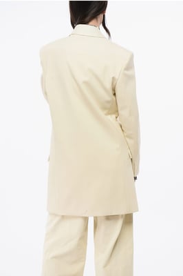 MM0 – Wollblazer mit 2 Knöpfen und Pattentaschen in Beige