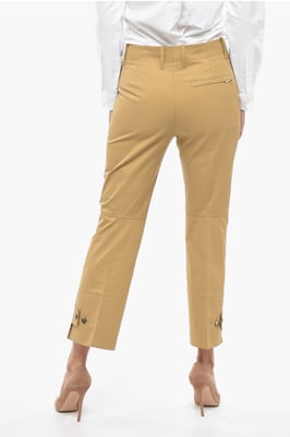 Tapered Fit-Hose aus Baumwolle mit Bundfalten vorne in Braun