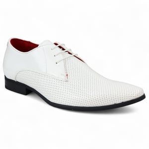 Weiße formelle Herrenschuhe mit spitzer Spitze und perforiertem Schnürschuh
