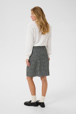 Rock CRMillie Rock A-shape black white