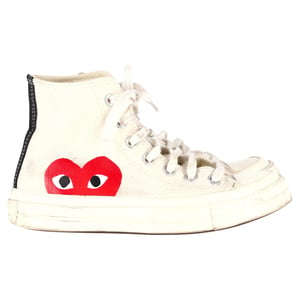 Converse x Comme des Garçons Play 70 Chuck Taylor High Cut Sneakers aus cremefarbenem Canvas