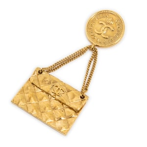 CC Quilted Flap Brooch Brosche