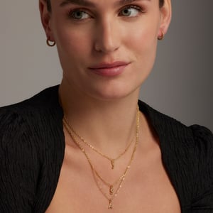 Luxenter Halskette mit glänzendem Zirkonia 18k Gold-Finish - Alphabet