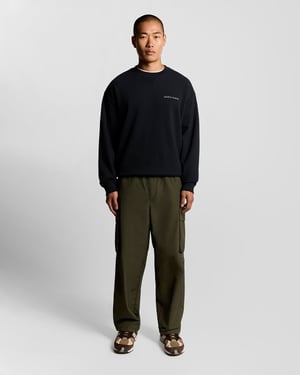 Lyle & Scott – Fleece-Sweatshirt mit Brushback-Schriftzug – Marineblau