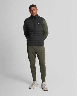 Lyle & Scott Sports Leichte Pufferjacke – Schwarz