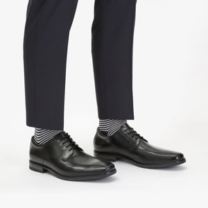 Howard Über Schwarze Lederschuhe