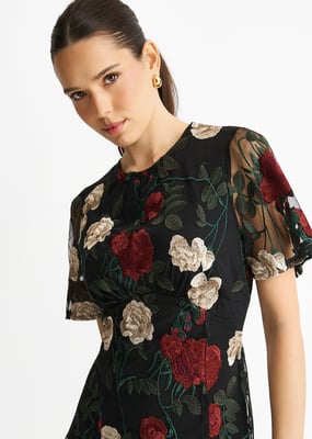 Schwarzes Midikleid mit bestickten Engelsärmeln für jeden Anlass