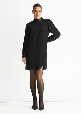 Schwarzes Minikleid mit Paillettenbesatz und hohem Gürtelausschnitt