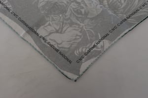 Seidene quadratische Schal