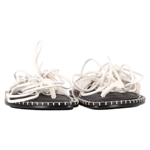 Flache Sandalen zum Binden von Ann Demeulemeester aus weißem Leder