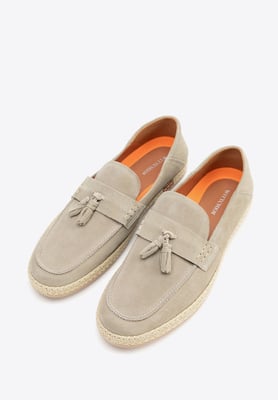 Wittchen Herren-Loafer aus beigefarbenem Wildleder mit Quaste