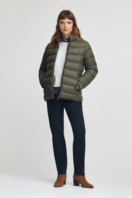 Jacke Salma Embroidery waldgrün mit Rigby Go-Logo