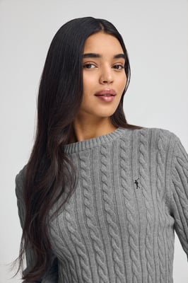 Pullover grau meliert mit Rundhalskragen aus Wollgemisch mit gesticktem Rigby Go-Logo
