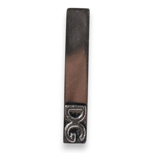 Silberfarbener Messing-Logo-Krawattenclip