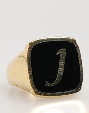 Goldfarbene Echtmessing Schwarze Emaille 'J' Verstellbare Ringe