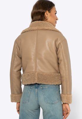 Wittchen Damen kurze beige Jacke mit Pelzbesatz, beiges Kunstleder