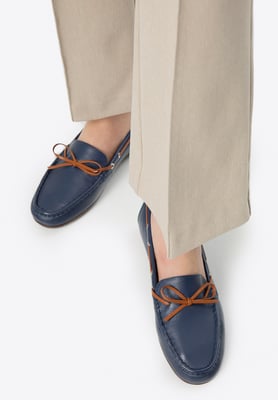 Wittchen Damen-Ledermokassins mit Riemen, Marineblau und Braun, Naturleder