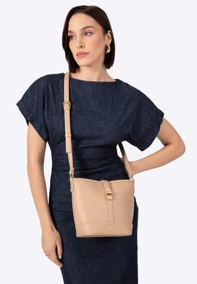 Wittchen Damen-Beuteltasche aus beigefarbenem Kunstleder