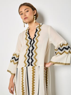 Apricot Jacquard-Kleid mit Glockenärmeln