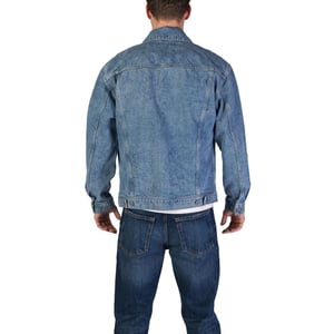 Denimjacke im klassischen Stil