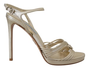 Goldene Leder-Sandalen im Knöchelriemen-Stil