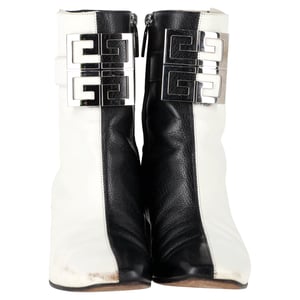 Givenchy 4G Zweifarbige Ankle Boots aus Weißem und Schwarzem Leder