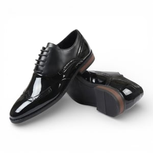 Schwarze Herren-Brogue-Schuhe aus Lackleder mit Flügelkappe