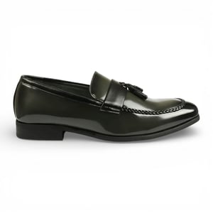 Herren-Loafer aus olivgrünem, hochglänzendem Lackleder mit Quasten