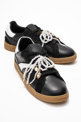 Taren Leather Pearl Buckle Turnschuhe Women