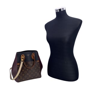 Louis Vuitton Schultertasche aus Leder
